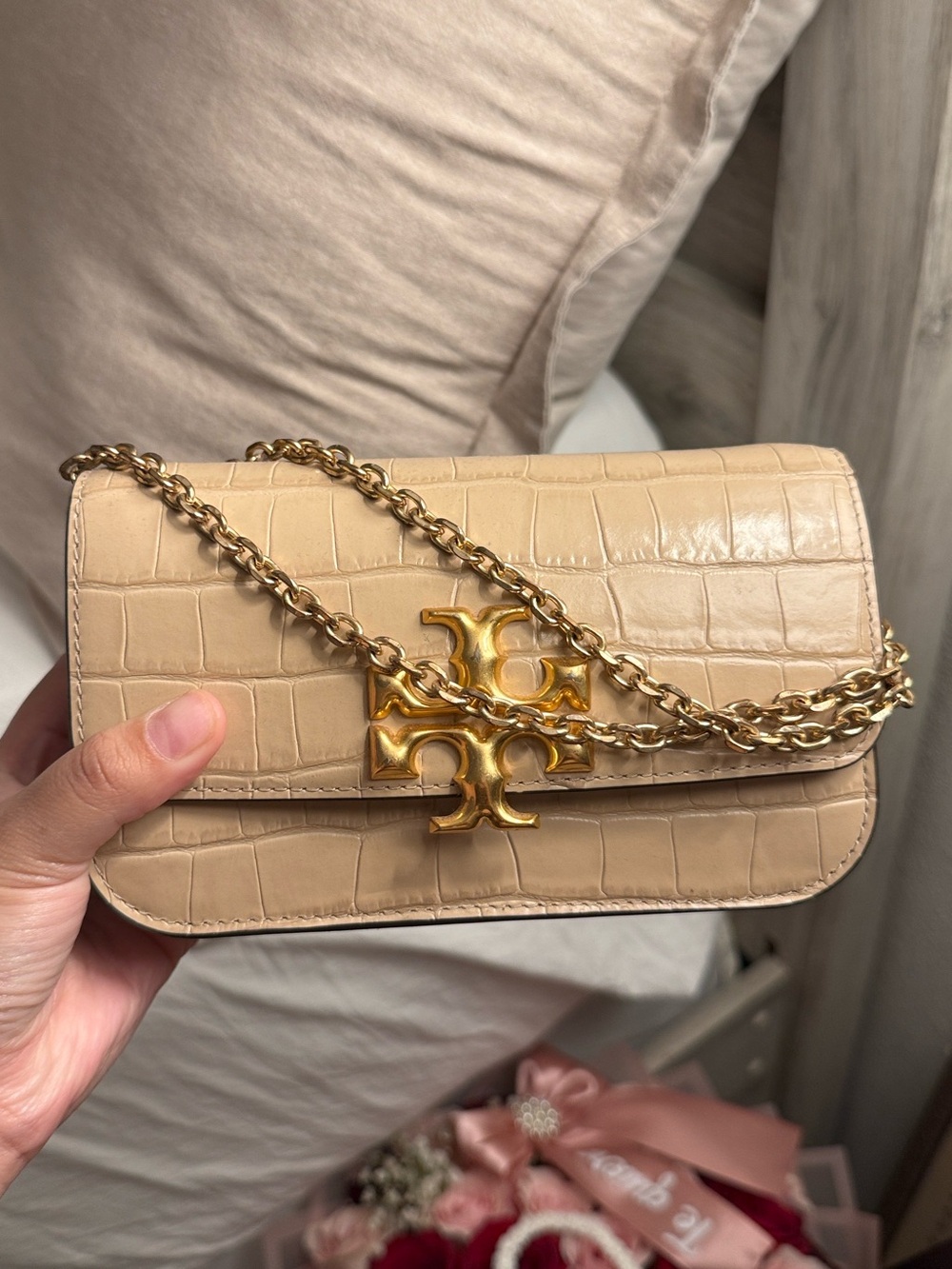 Tory Burch Beige Croc-Embossed Shoulder Bag with Gold Chain